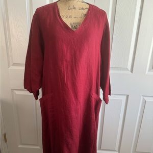 EUC 100% Linen V- Neck Dress w/ Handkerchief Hem, 2 Front Pockets. Beautiful!